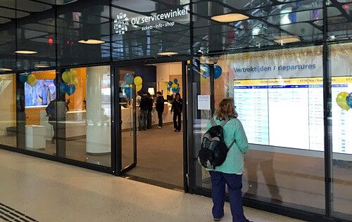 digital signage in public transport 