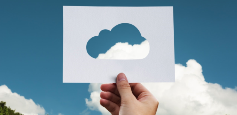 Why choose a private cloud signage solution?